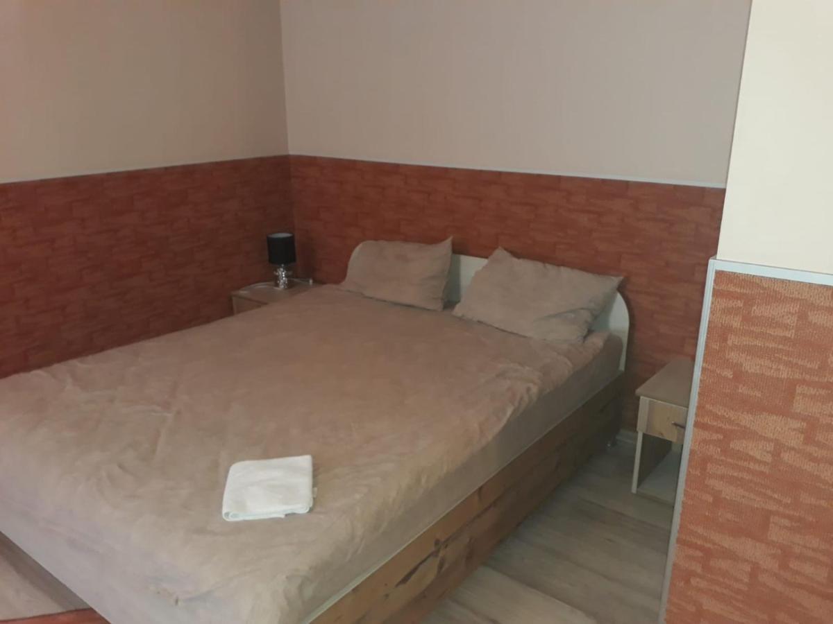 Vila Adriano Turda Buitenkant foto