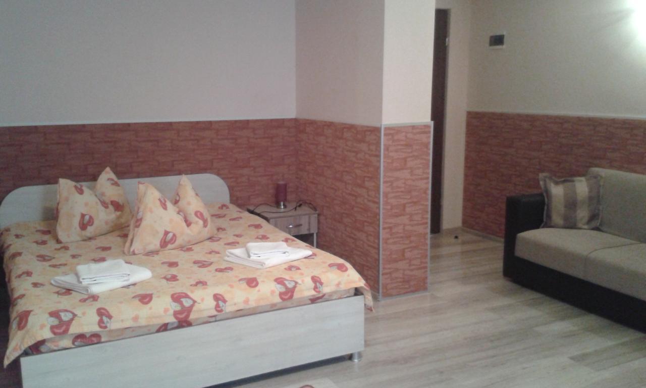 Vila Adriano Turda Buitenkant foto